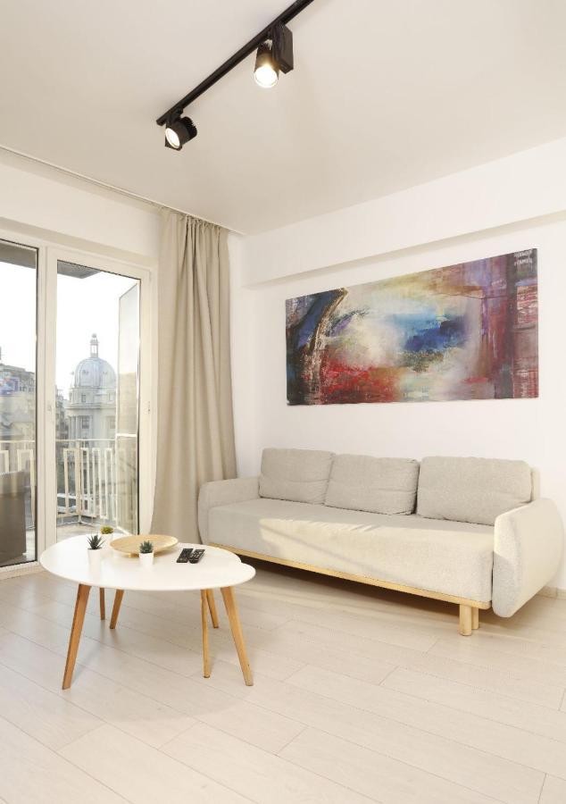 2 Bedroom Apartment With Amazing View In City Center Bucharest Exterior photo