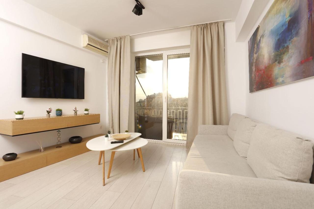 2 Bedroom Apartment With Amazing View In City Center Bucharest Exterior photo