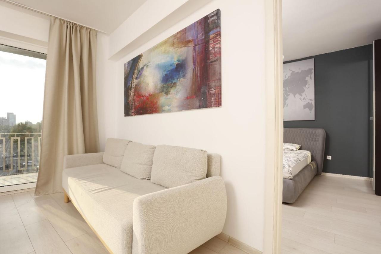 2 Bedroom Apartment With Amazing View In City Center Bucharest Exterior photo